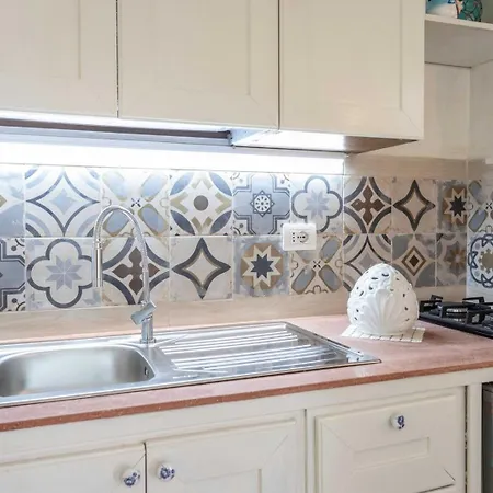 Casetta Centro Storico Puglia On Line Apartment